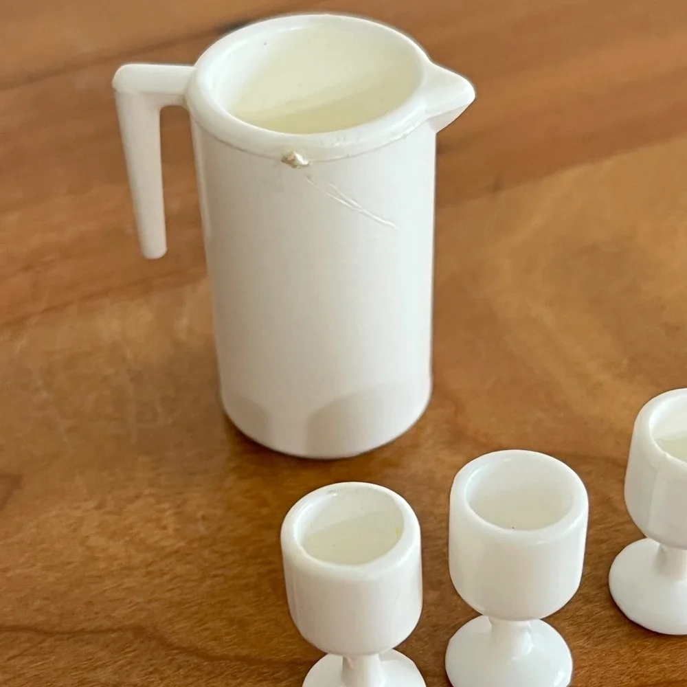 Vintage Barbie‎ 80s White Pitcher and 4 Goblets Kitchen Accessories Set Mattel
